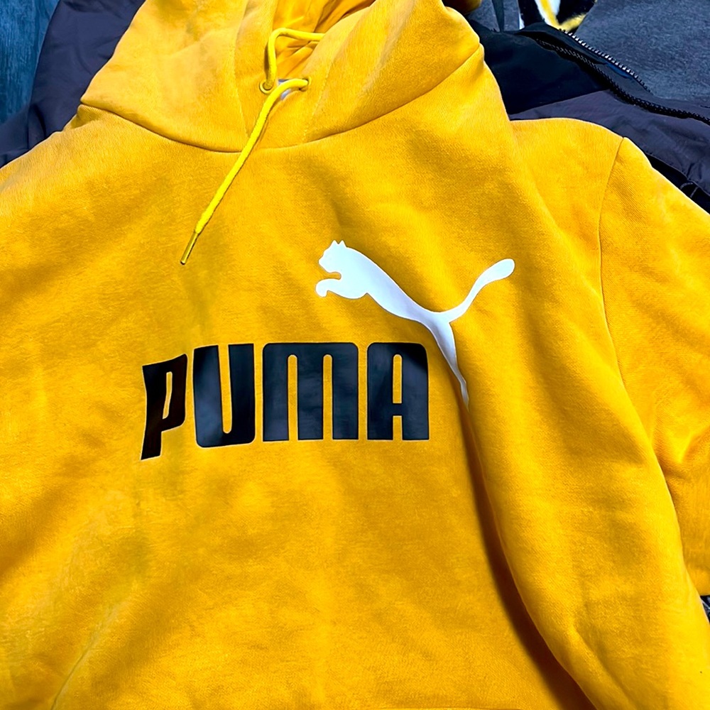 Puma hoodie brand new size xl yellow